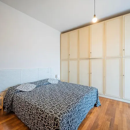 Girolamo8 Apartment Parma